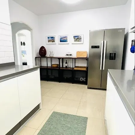 Enchanting House South Tenerife, Sea View Apartment *